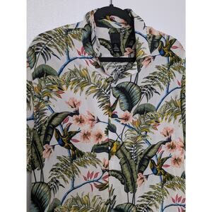 H&M Rayon Hawaiian Camp Shirt Mens Large White Green Humming Bird Palm Tropical
